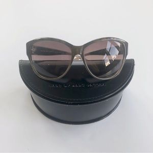 MARC JACOBS Sunglasses with Case